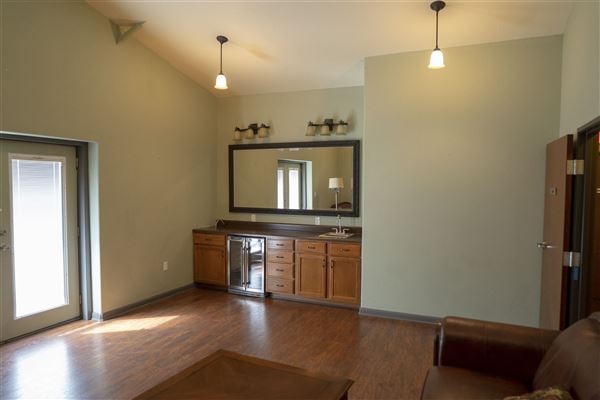 Spiderwood Studios 969 - Soundstages - Building B - Offices / Dining (6/30/2023 - Credits: Studio Owner)