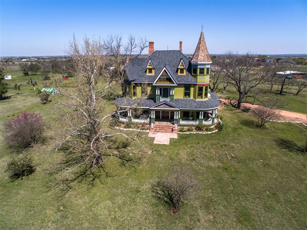 Harris House (10/1/2019 - Credits: submitted by: Roxanne McInroe)