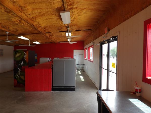 Dawg House Laundry (7/13/2023 - Credits: submitted by: Jamie LaDuke)
