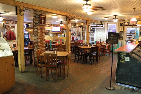 Freiheit Country Store (7/25/2023 - Credits: submitted by: Cody Reimer)