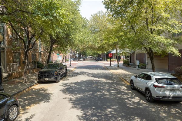 Evergreen Townhome (9/1/2023 - Credits: Red One Management)