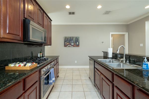 Evergreen Townhome (9/1/2023 - Credits: Red One Management)