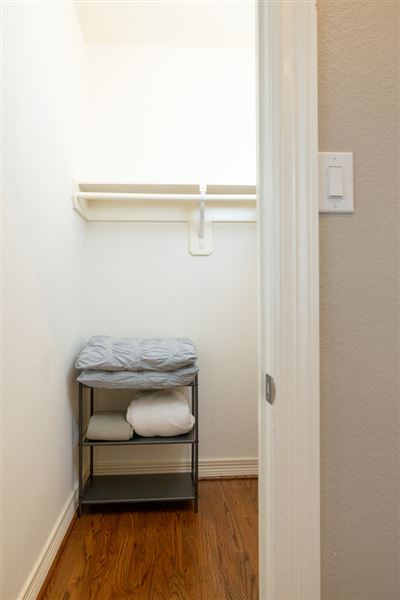 Evergreen Townhome (9/1/2023 - Credits: Red One Management)