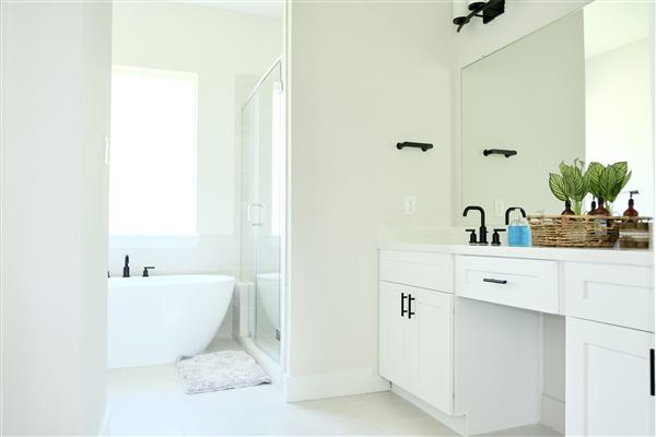 Modern Comtemporary East Downtown Houston Townhome (11/3/2023 - Credits: Duplex Dynasty LLC)