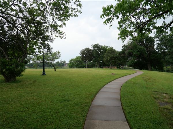 Lake Cliff Park (4/26/2024 - Credits: Alex Payne)