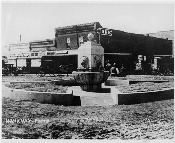 Mineral Wells Public Plaza (7/1/2023 - Credits: submitted by: Jay Warren)
