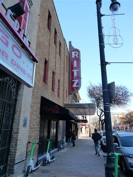 6th Street Retail District (12/20/2024 - Credits: Alex Payne)
