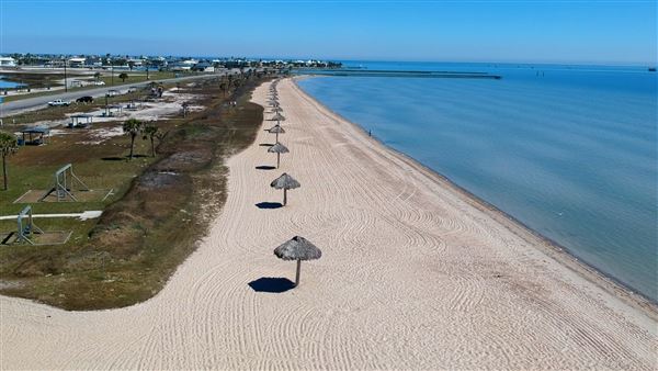 Rockport Beach Park (2/25/2025 - Credits: submitted by: Jennifer Day)