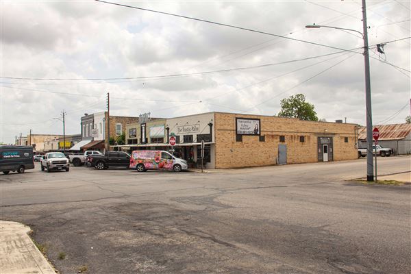 Floresville (4/22/2025 - Credits: Erik McCowan)