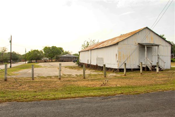 Floresville (4/22/2025 - Credits: Erik McCowan)