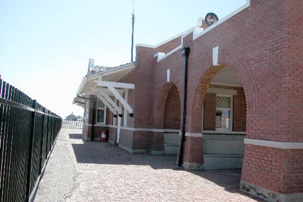 Plainview Train Depot (5/5/2004)