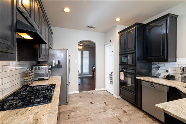 Fayetteville House (10/25/2025 - Credits: Matthew Ross_Images Exterior Photos)
