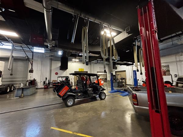 Dallas College - Cedar Valley Campus - HVAC and Automotive Building (10/6/2025 - Credits: Alex Payne)