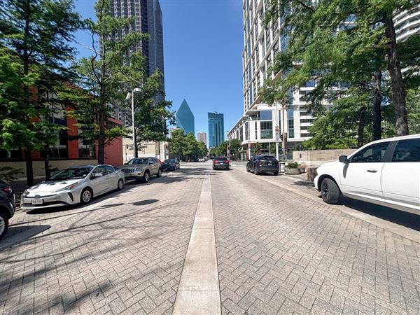 Flora Street (10/6/2025 - Credits: Austin Flores)