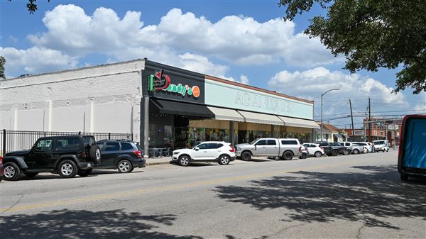 The Heights - 19th Street Retail District (12/2/2025 - Credits: Houston Film Commission)