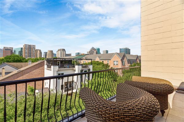 Worthington Condo