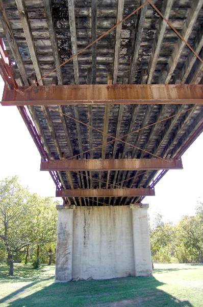 Richard Moya Park - Walk Bridge (11/13/2006)