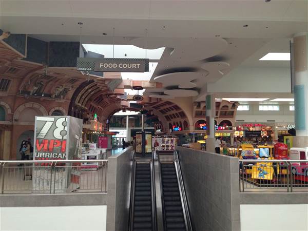 Lakeline Mall (1/31/2013)