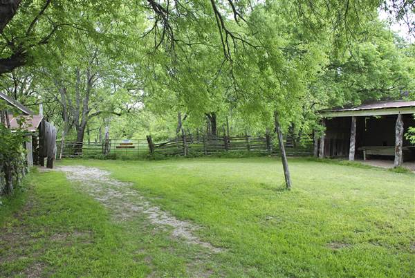 Cedar Hill State Park - Penn Farm (4/13/2015)