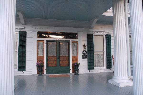House at 1003 North Link Street (4/20/2007)
