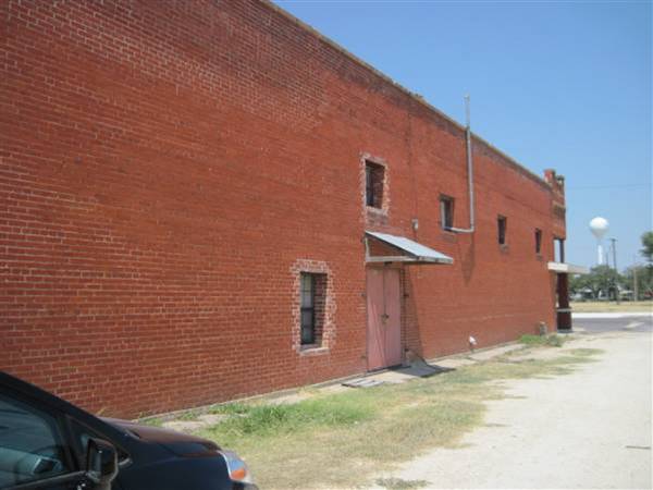 Former Eagle Salon (1/4/2016)