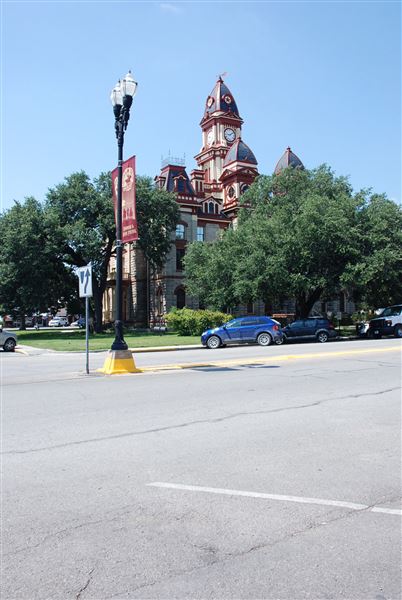 Caldwell County Courthouse (6/8/2017)