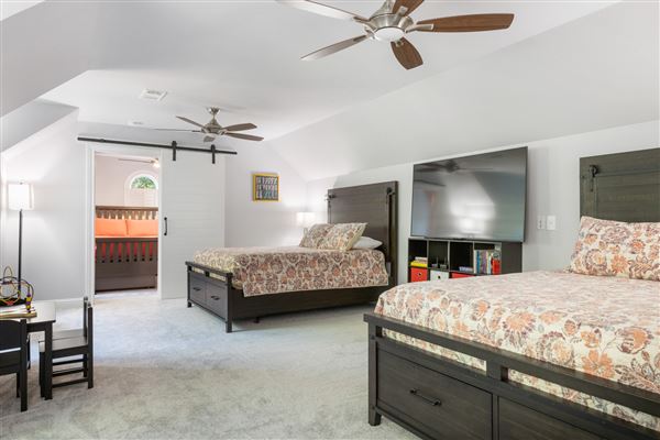 The Whispering Oaks Estate (6/25/2019 - Credits: Austin 360 Photography)