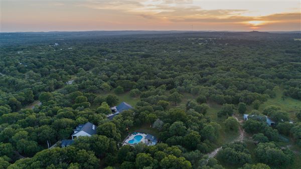 The Whispering Oaks Estate (6/25/2019 - Credits: Austin 360 Photography)