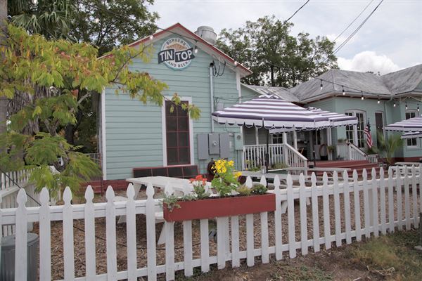 Tin Top Burgers & Beer (8/30/2019 - Credits: Tim Severson)