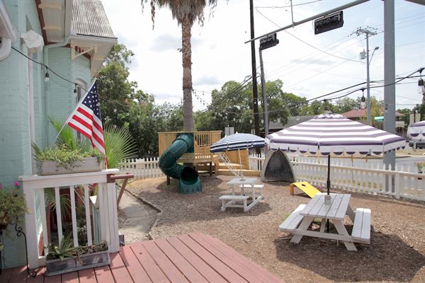 Tin Top Burgers & Beer (8/30/2019 - Credits: Tim Severson)