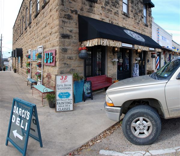 J & J's on Main (3/1/2019)