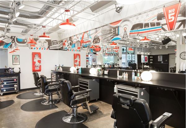 Birds Barbershop - 41st at Red River (10/4/2019)