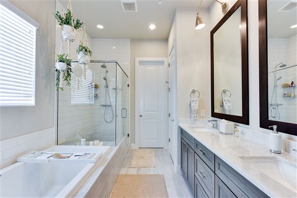 Vineyard Townhome (1/7/2020 - Credits: Robert Kies Photography)