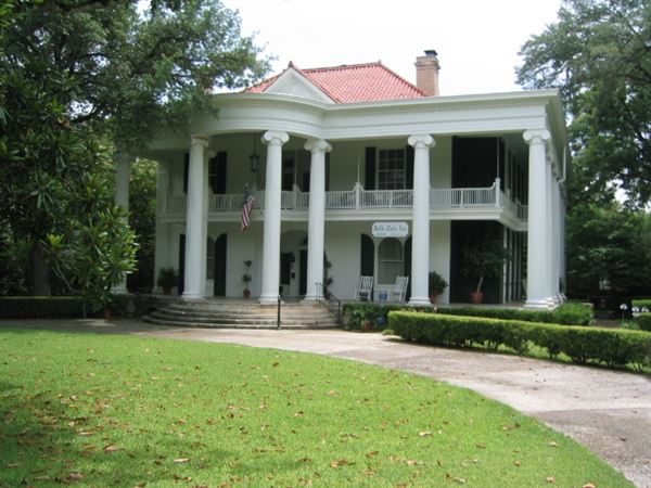 Belle Oaks Inn Bed & Breakfast (7/1/2019 - Credits: Clinton Hille)