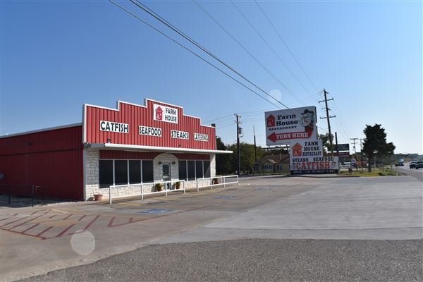 Farm House (10/4/2019 - Credits: Mexia Economic Development Corporation)