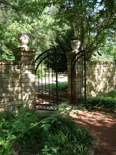 Clark Gardens Botanical Park (7/16/2019)