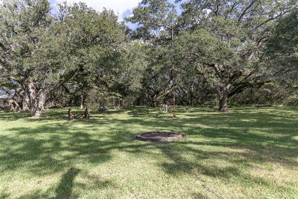 Wood Cabin at Chocolate Bayou Preserve (10/25/2021 - Credits: Visit Alvin)