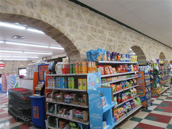 Ideal Food Store (1/19/2022 - Credits: Jane Jeschke)