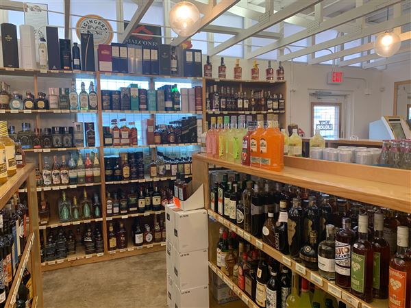 Zeke's Liquor (3/4/2022 - Credits: Adam from Walker Reboot)