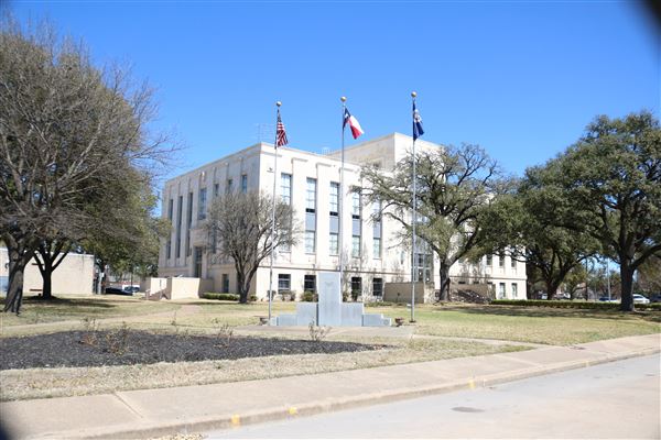 Falls County Courthouse (3/18/2022 - Credits: Bryan LeMeilleur - Director of Tourism and Marketing for the City of Marlin)