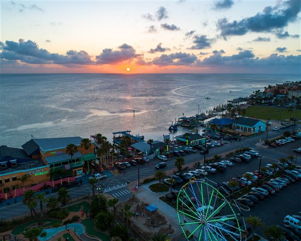 South Padre Island Entertainment District (6/2/2023 - Credits: South Padre Island Convention & Visitors Bureau)
