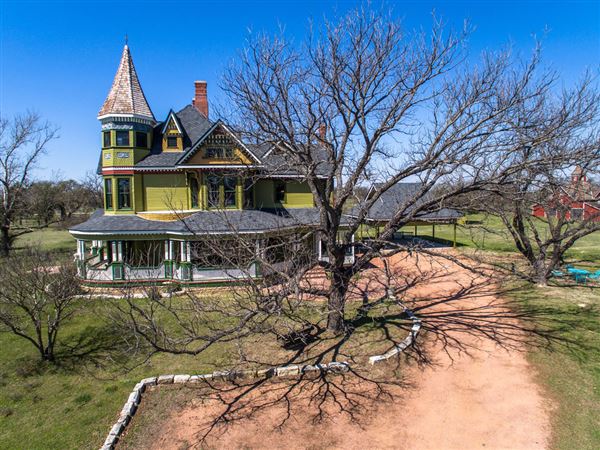 Harris House (10/1/2019 - Credits: submitted by: Roxanne McInroe)