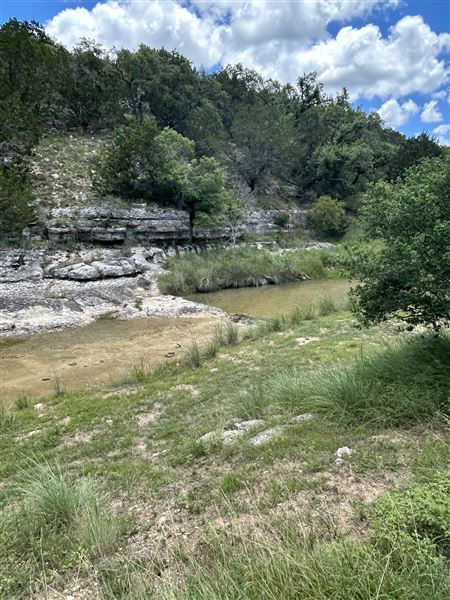 The Cottage by the Creek (7/6/2024 10:57:46 AM - Credits: submitted by: Janice Englehart)