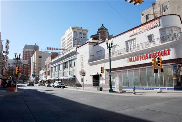 El Paso Downtown - San Antonio Avenue (2/25/2011)