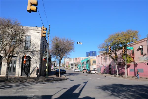 6th Street Retail District (12/20/2024 - Credits: Alex Payne)