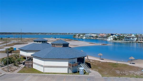 Rockport Beach Park (2/25/2025 - Credits: submitted by: Jennifer Day)
