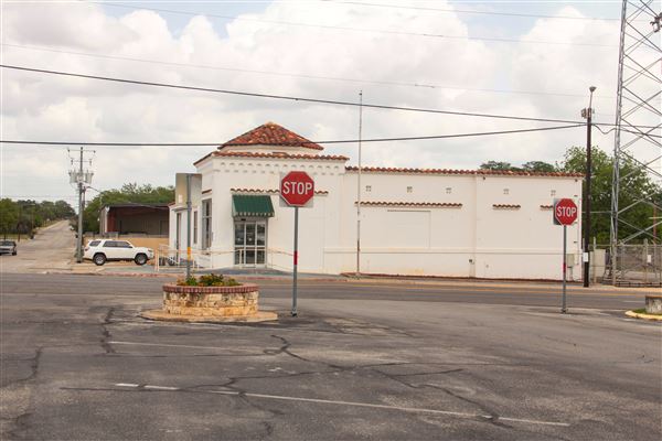 Floresville (4/22/2025 - Credits: Erik McCowan)
