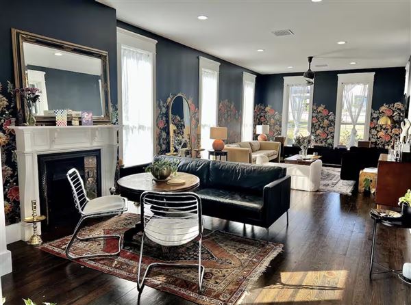 Le Maison Violet (6/10/2025 - Credits: submitted by: Andrew DeGennaro)