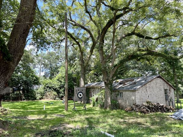 The Oaks of Anahuac (8/8/2025 - Credits: Jeff Fitlow Photography)