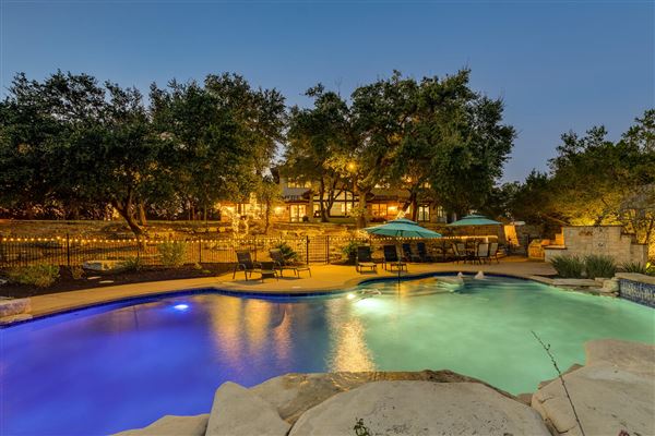 Moonlight Bay House (3/27/2026 - Credits: submitted by: Chris Rajiah)